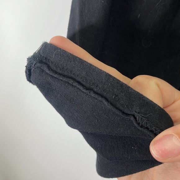 PEACE OF MIND Black Skeleton Flower Graphic Unisex Style Short Sleeve Top Small - Picture 4 of 7